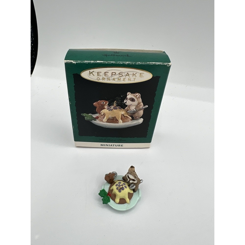 Hallmark Keepsake Ornament Miniature 1993 – Pull Out a Plum – Raccoon & Squirrel